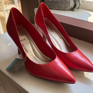 Comfort Plus by Predictions Bold coral Heels